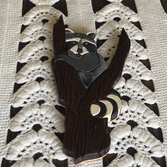 Vintage Other - Vintage Raccoon in a Tree Woodwork
